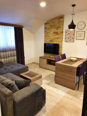 Milmari P87 Apartman
